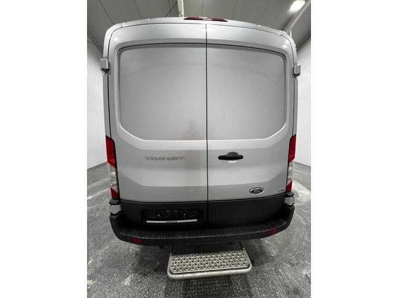 Gebraucht Ford Transit 105 PS (77 kW) 2019 Polarsilber (metallic) Van