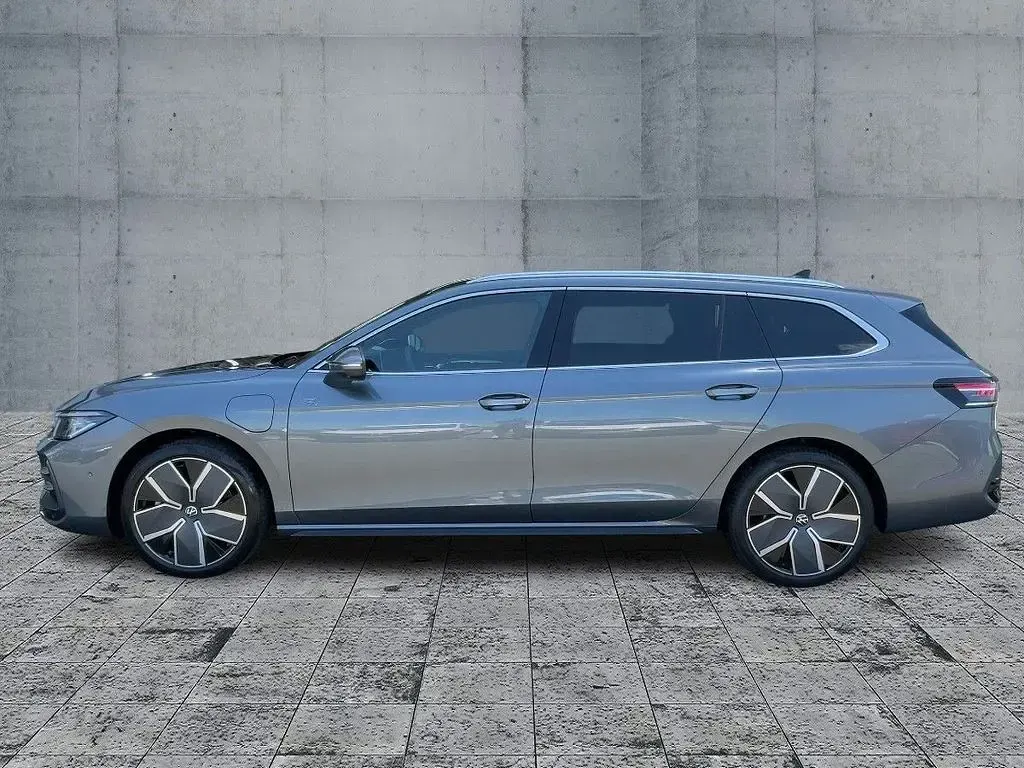 Neu VW Passat R-line 272 PS (200 kW) 2026 Grau Kombi