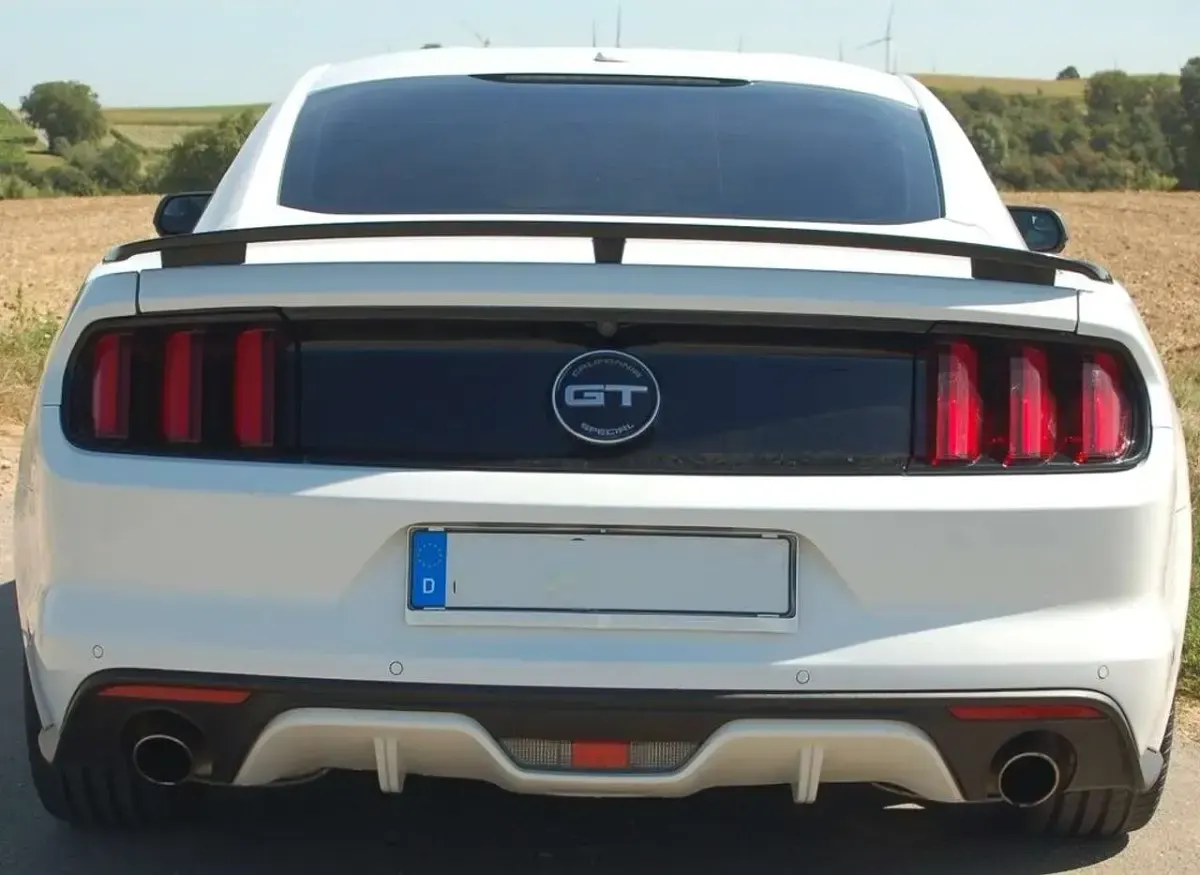 Second-hand Ford Mustang GT 421 CP (309 kW) 2017 Alb Coupe