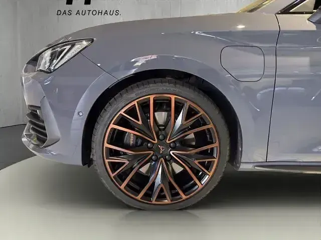 Gebraucht Cupra Leon VZ 245 PS (180 kW) 2022 Grau Kombi