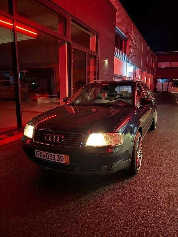 Gebraucht Audi A6 155 PS (114 kW) 2002 Blau Kombi