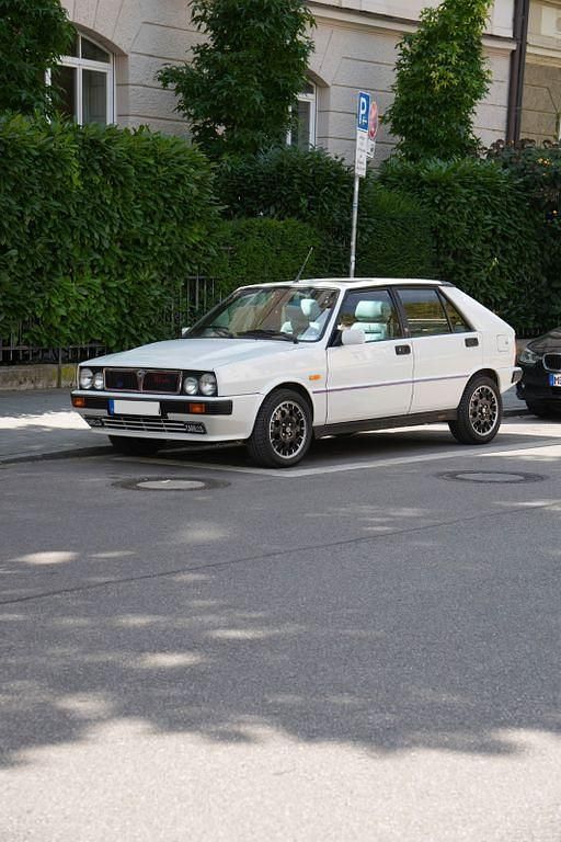 Gebraucht Lancia Delta 132 PS (97 kW) 1986 Weiß Kleinwagen