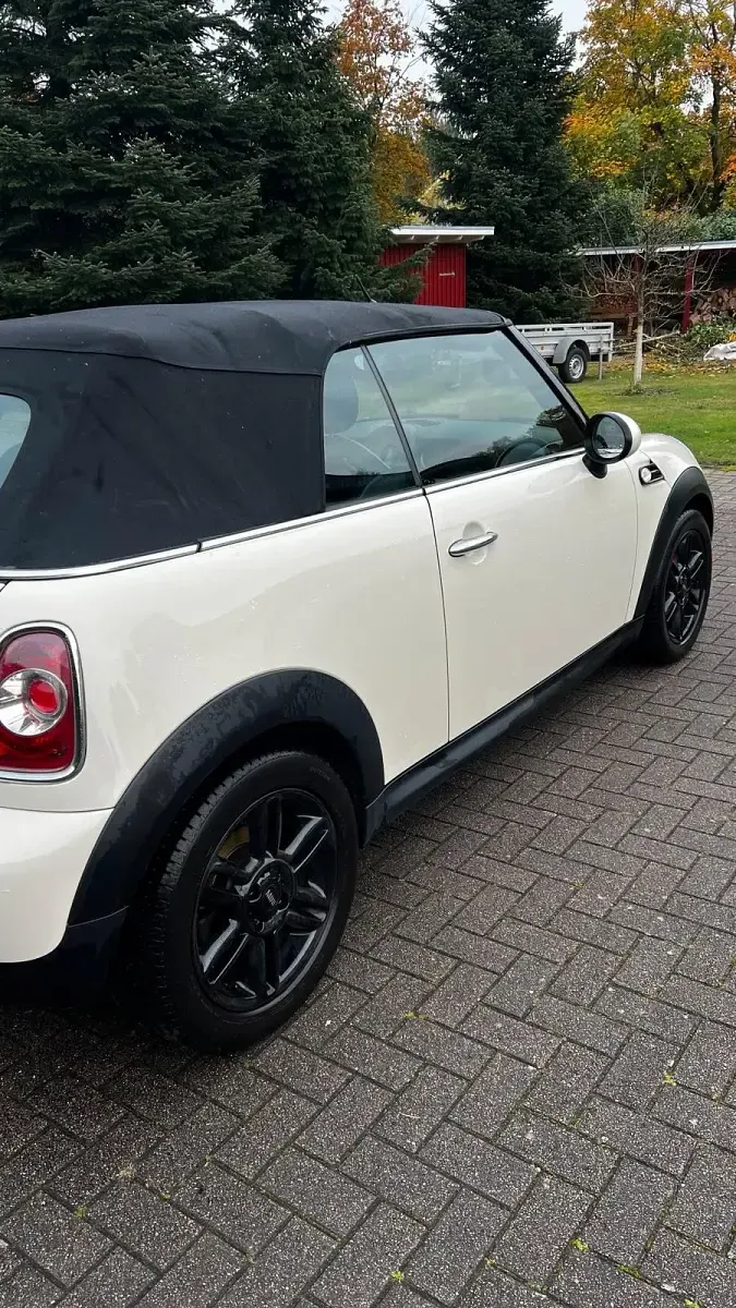 Gebraucht Mini Cooper D Cabriolet 111 PS (81 kW) 2011 Beige Cabrio