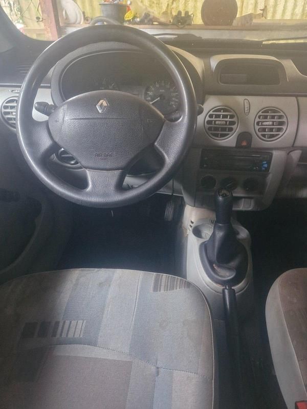 Weiß Gebraucht 2006 Renault Kangoo Van / Kleinbus | 1.500 € (Fairer Preis) - Bild 1/4