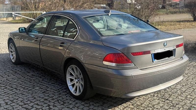 Gebraucht BMW 735 273 PS (200 kW) 2004 Grau Limousine