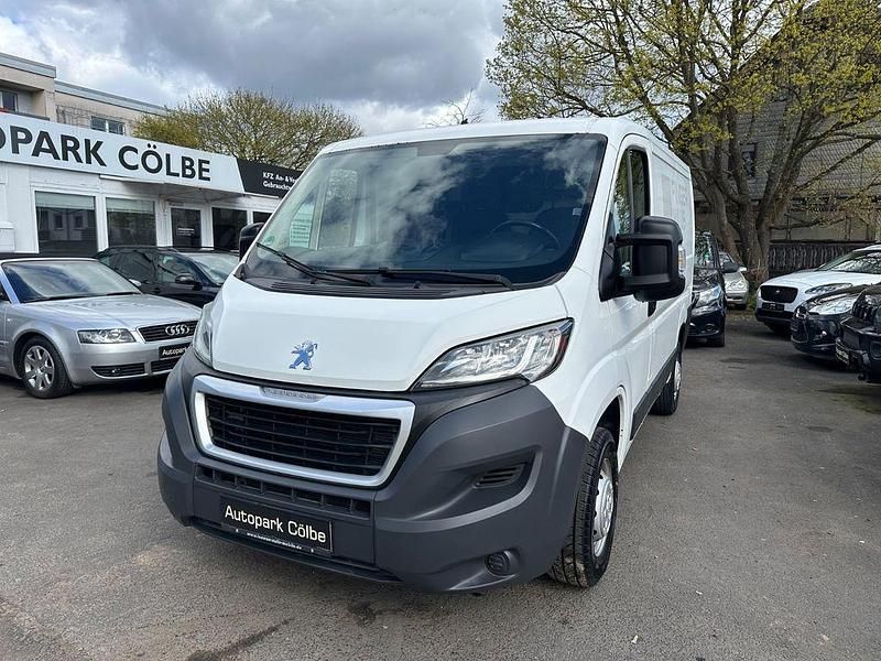 Gebraucht Peugeot Boxer 131 PS (96 kW) 2017 Weiß Van