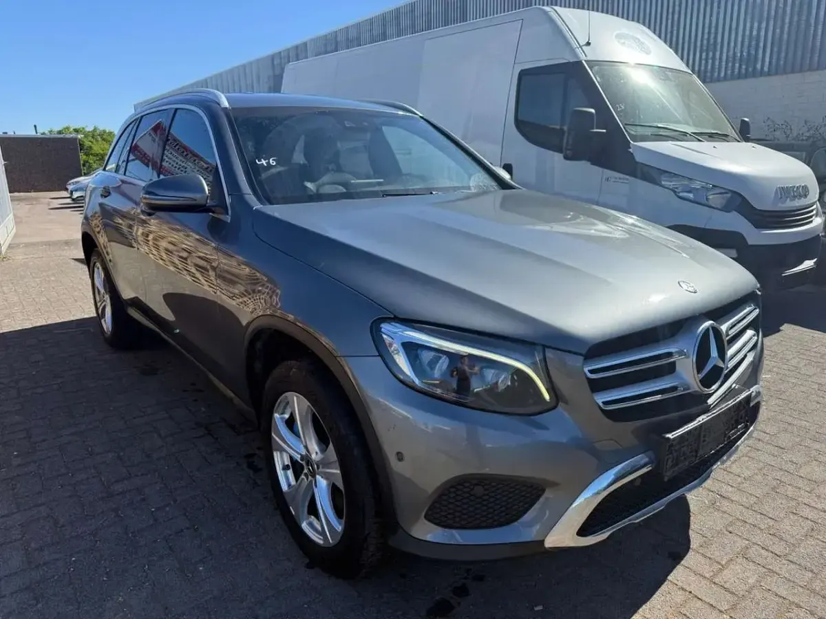 Gebraucht Mercedes GLC350 211 PS (155 kW) 2017 Grau SUV