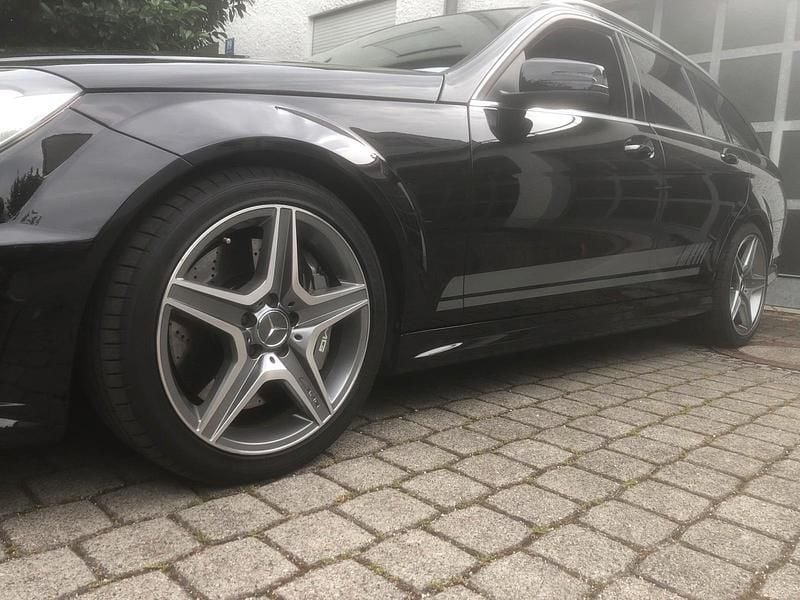 Schwarz Gebraucht 2012 Mercedes C63 AMG AMG Kombi | 42.900 € (Guter Preis) - Bild 1/1