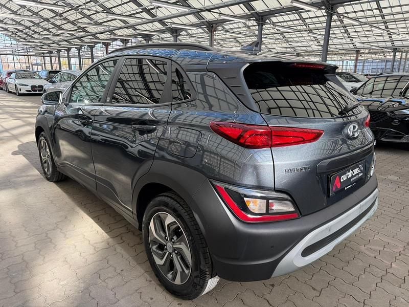 Gebraucht Hyundai Kona 105 PS (77 kW) 2022 Schwarz SUV