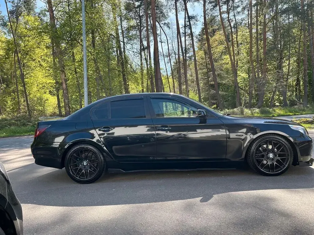 Gebraucht BMW 525 Performance 177 PS (130 kW) 2004 Schwarz Limousine