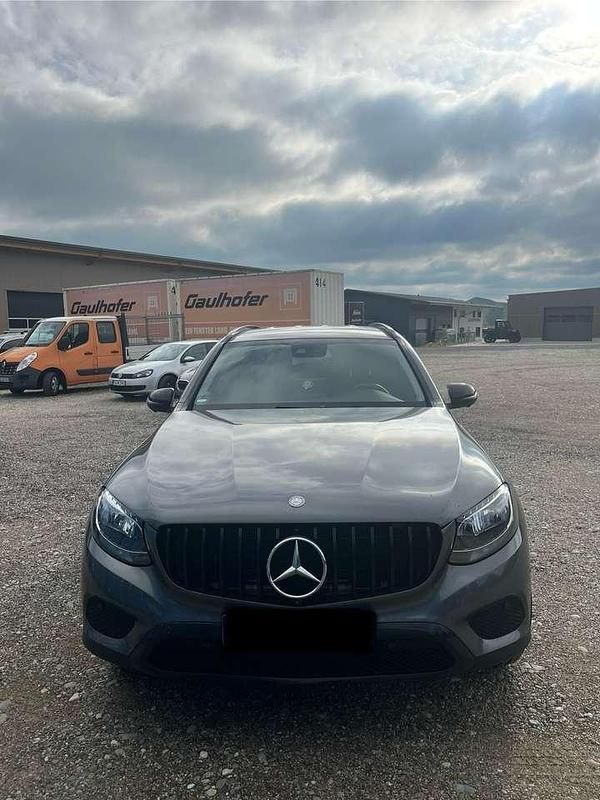 Gebraucht Mercedes GLC250 211 PS (155 kW) 2015 SUV
