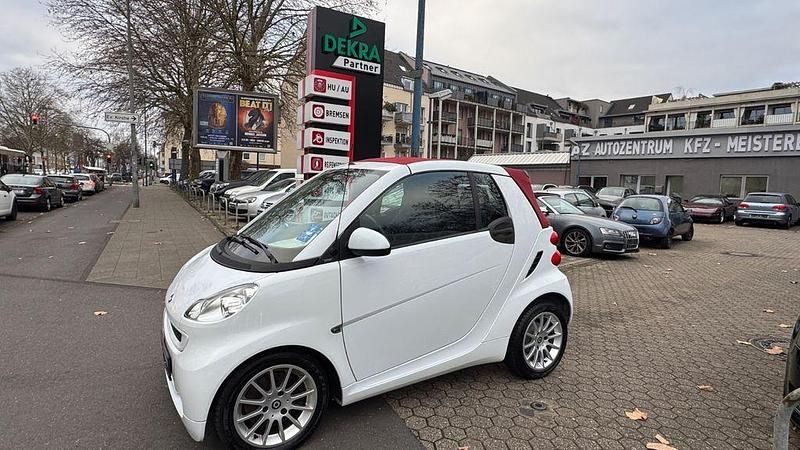 Gebraucht Smart ForTwo Cabrio 71 PS (52 kW) 2011 Weiß Cabrio