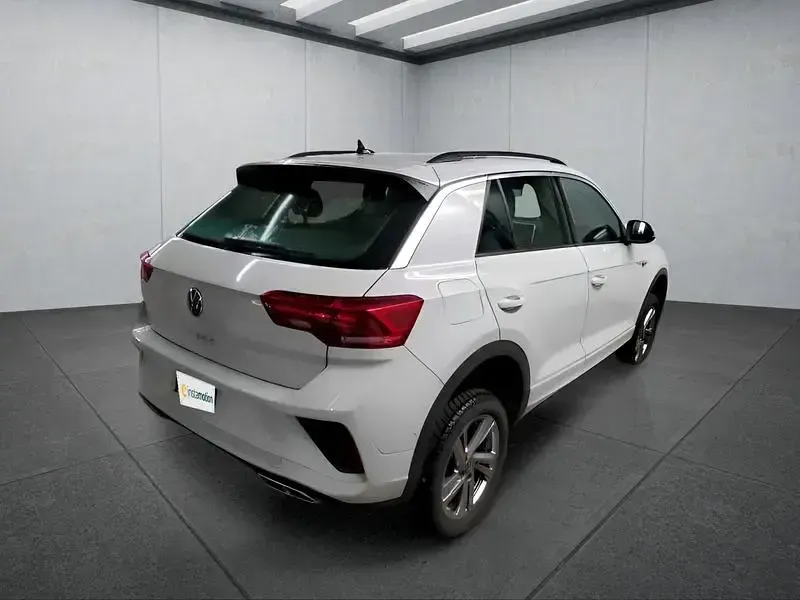 Gebraucht VW T-Roc 110 PS (80 kW) 2024 Grau SUV