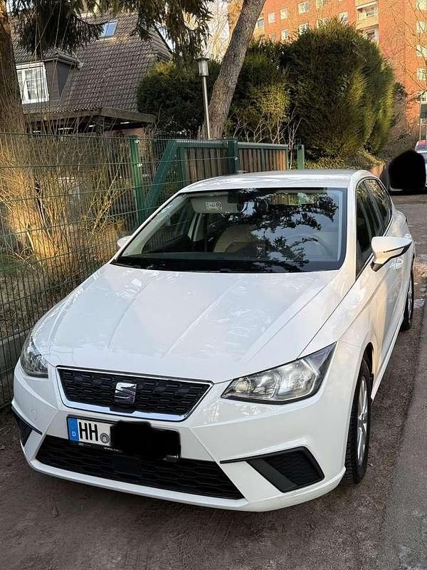 Weiß Gebraucht 2017 Seat Ibiza Limousine | 7.700 € (Guter Preis) - Bild 1/4