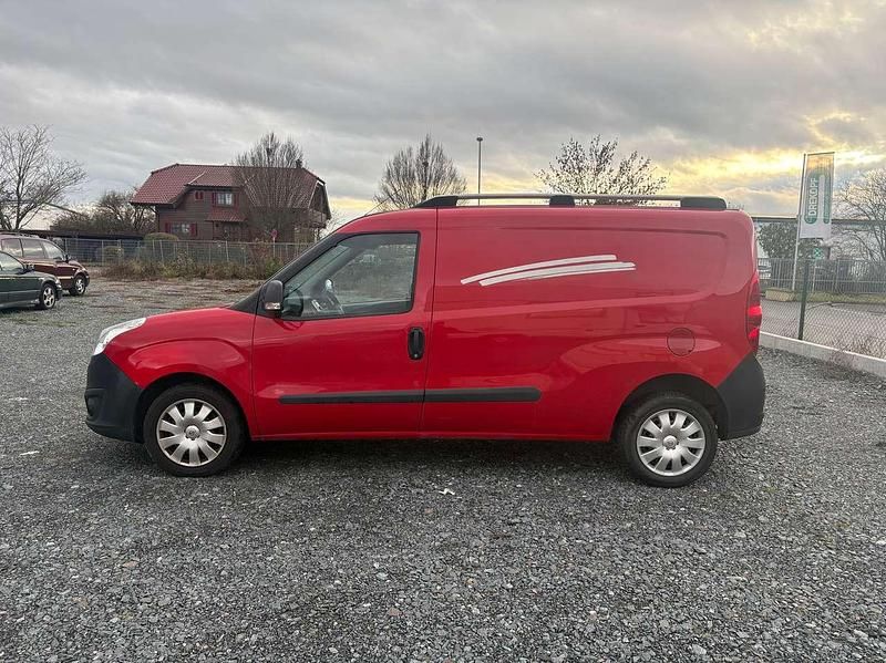 Second-hand Opel Combo 95 CP (69 kW) 2018 Roșu Monovolum