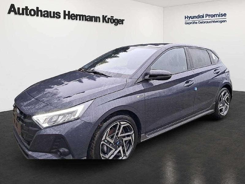 Aurora grey Neu 2024 Hyundai i20 N Line Limousine | 23.490 € (Teuer) - Bild 1/4