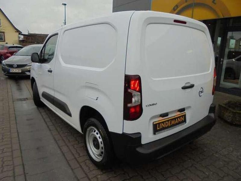 Gebraucht Opel Combo Edition 102 PS (75 kW) 2023 Kaolin weiß Van / Kleinbus