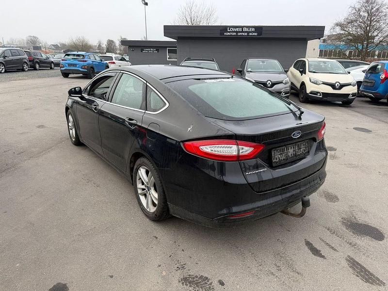 Gebraucht Ford Mondeo Titanium 150 PS (110 kW) 2015 Schwarz Limousine