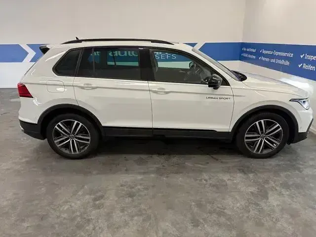 Gebraucht VW Tiguan Sport 150 PS (110 kW) 2023 Weiß SUV