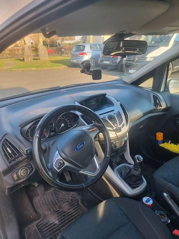 Gebraucht Ford B-MAX Trend 101 PS (74 kW) 2012 Weiß Van / Kleinbus