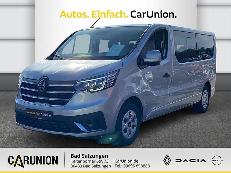 Highlandgrau metallic Gebraucht 2024 Renault Trafic Evolution Van / Kleinbus | 38.990 € (Fairer Preis) - Bild 1/4