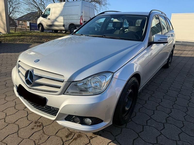 Silber Gebraucht 2012 Mercedes C180 Limousine | 7.990 € (Guter Preis) - Bild 1/3