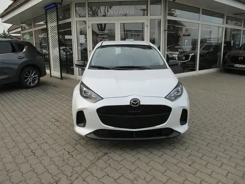 Neu Mazda 2 Center-Line 116 PS (85 kW) 2026 Weiß Kleinwagen