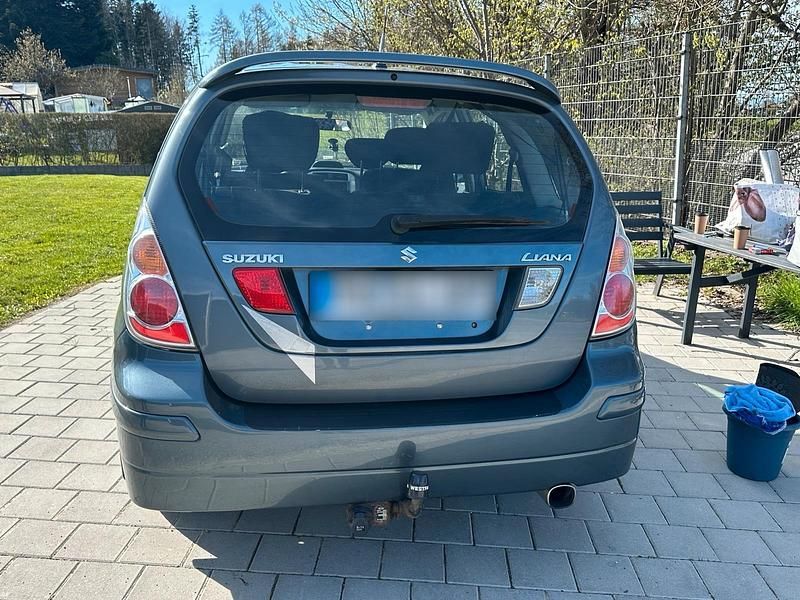 Gebraucht Suzuki Liana 107 PS (78 kW) 2007 Grau Limousine
