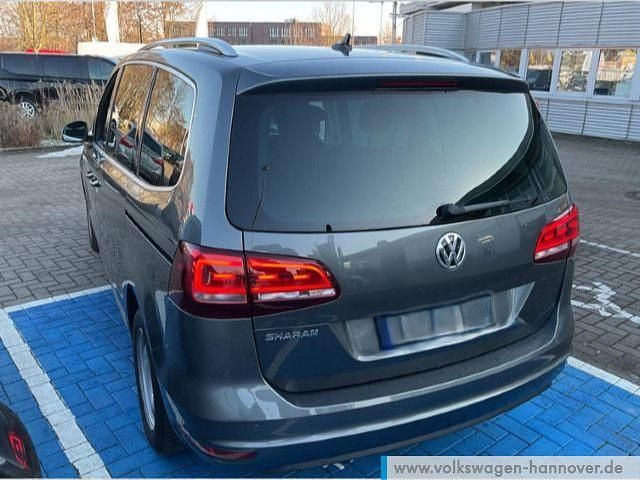 Gebraucht VW Sharan United 150 PS (110 kW) 2021 Indiumgrau metallic Van / Kleinbus