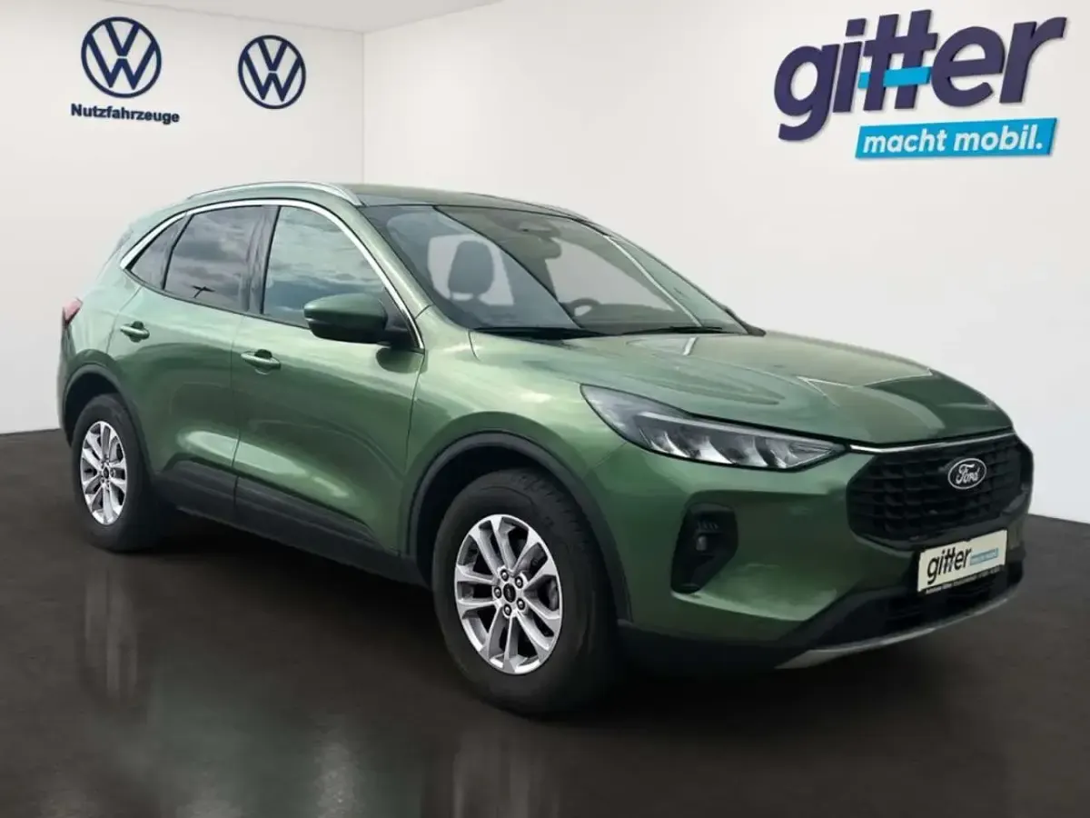 Używany Ford Kuga Titanium 186 KM (136 kW) 2024 Zielony SUV