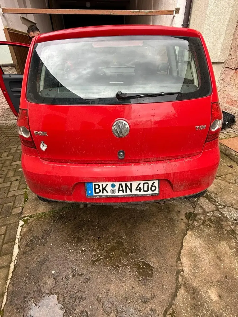 Używany VW Fox 70 KM (51 kW) 2006 Czerwony Hatchback