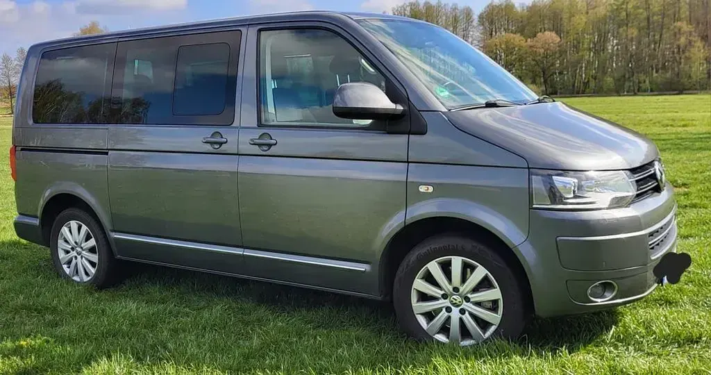 Gebraucht VW Multivan Highline 179 PS (131 kW) 2012 Grau Van / Kleinbus