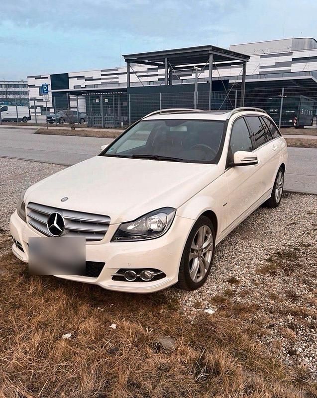 Gebraucht Mercedes C220 170 PS (125 kW) 2011 Weiß Kombi