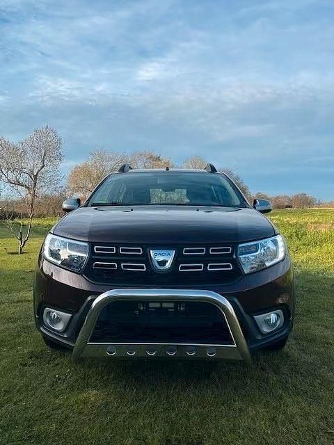 Gebraucht Dacia Sandero Stepway 90 PS (66 kW) 2017 Braun Limousine