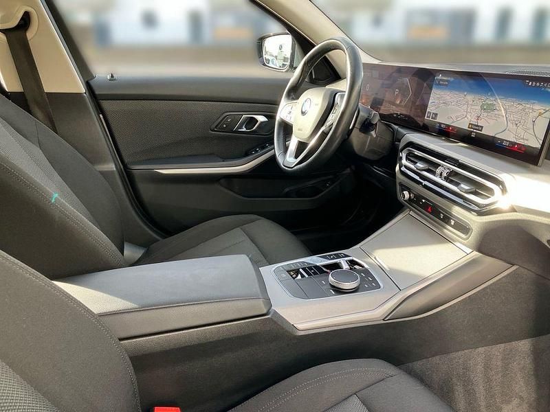 Gebraucht BMW 320 Shadowline 190 PS (139 kW) 2024 Grau Kombi