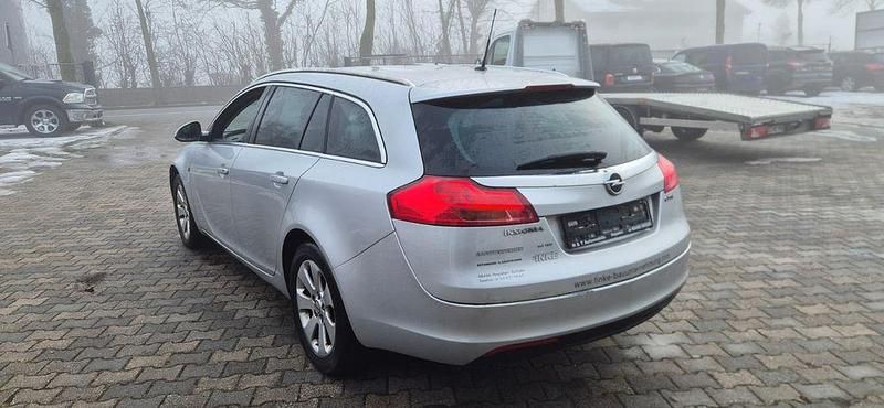 Gebraucht Opel Insignia Edition 131 PS (96 kW) 2009 Silber Kombi