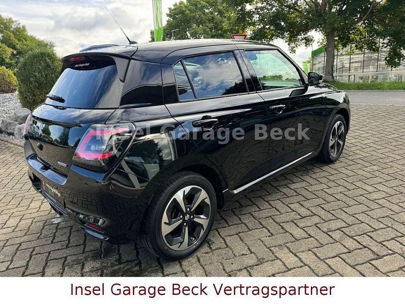 Gebraucht Suzuki Swift Comfort+ 83 PS (61 kW) 2024 Schwarz Kleinwagen