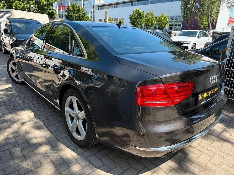 Gebraucht Audi A8 Ambiente 371 PS (272 kW) 2010 Grau Limousine
