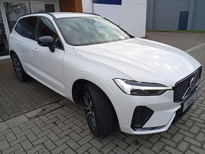 Gebraucht Volvo XC60 Plus 197 PS (144 kW) 2024 Weiß SUV