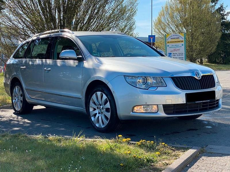 Gebraucht Skoda Superb Elegance 260 PS (191 kW) 2010 Silber Kombi