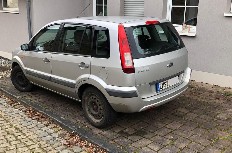 Gebraucht Ford Fusion 80 PS (58 kW) 2007 Silber Kleinwagen