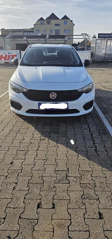 Gebraucht Fiat Tipo 95 PS (69 kW) 2018 Weiß Kombi