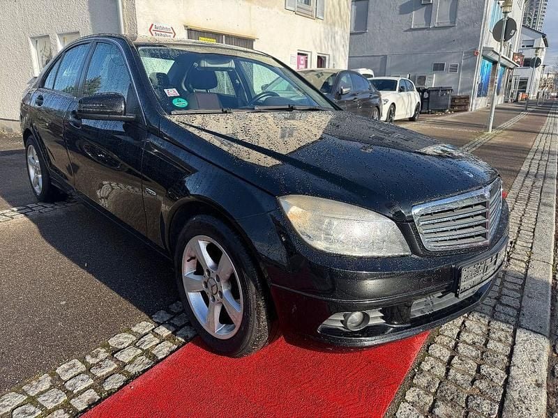 Gebraucht Mercedes C180 156 PS (114 kW) 2009 Schwarz/baltic black Limousine