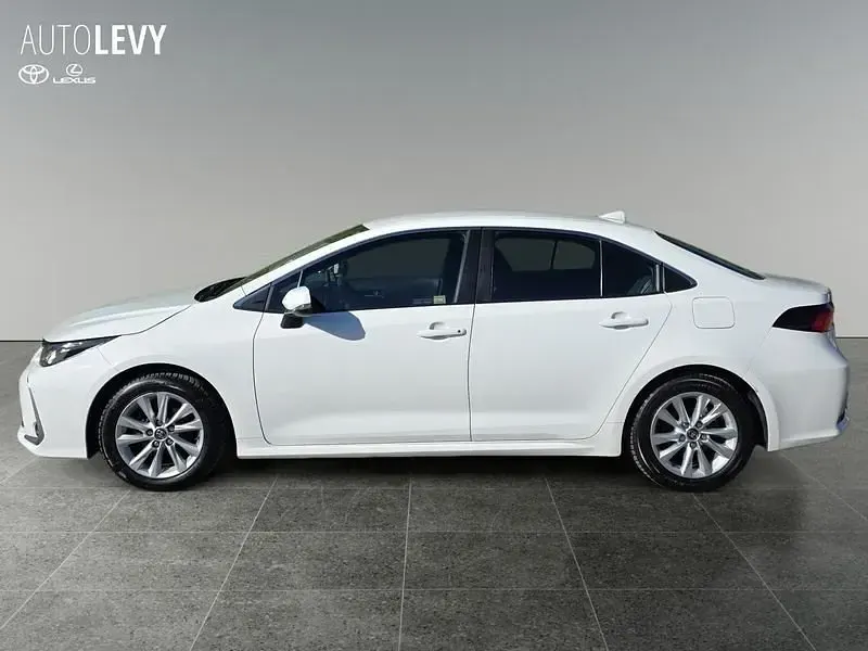 Brugt Toyota Corolla 140 HK (102 kW) 2024 Hvid Sedan