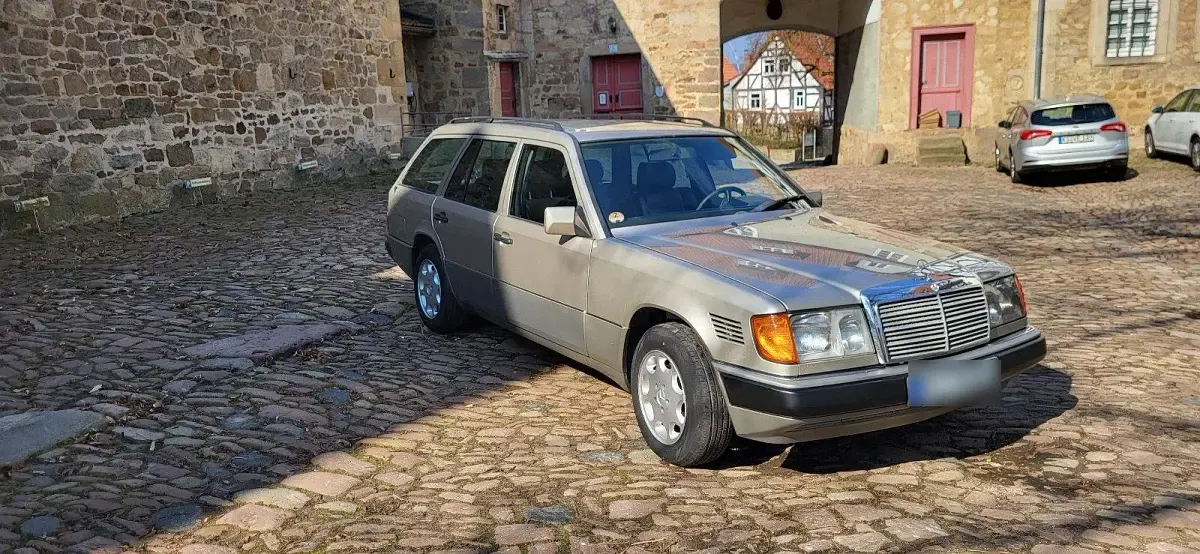 Gebraucht Mercedes 300 147 PS (108 kW) 1991 Silber Kombi