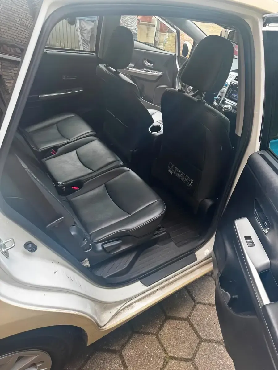 Gebraucht Toyota Prius+ 136 PS (100 kW) 2021 Gelb Van / Kleinbus
