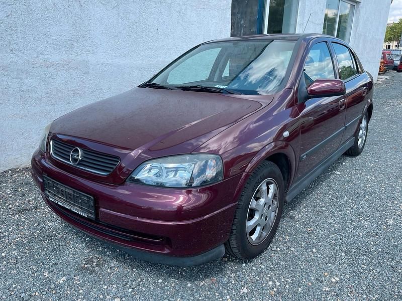 Rot Gebraucht 2002 Opel Astra Limousine | 1.100 € (Superpreis) - Bild 1/4