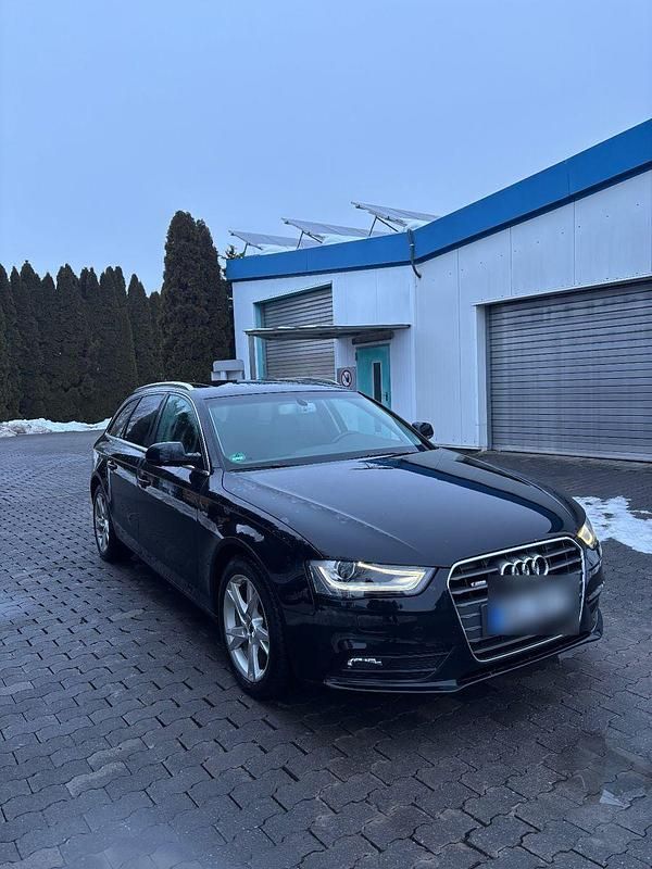 Gebraucht Audi A4 177 PS (130 kW) 2012 Schwarz Kombi
