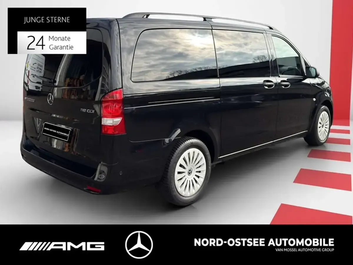 Gebraucht Mercedes Vito 163 PS (119 kW) 2024 Obsidianschwarz metallic Van