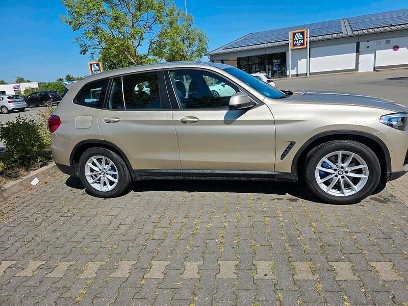 Gold Gebraucht 2019 BMW X3 SUV | 25.500 € (Fairer Preis) - Bild 1/4
